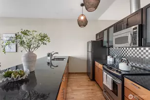 2717 Western Ave, Seattle, WA 98121 - Photo 8