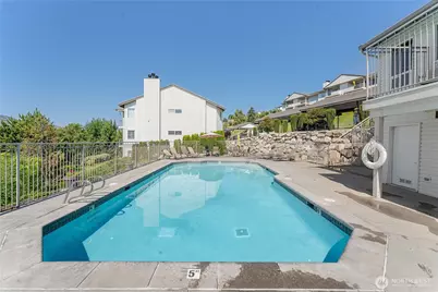 808 W Manson Highway #C303, Chelan, WA 98816 - Photo 20