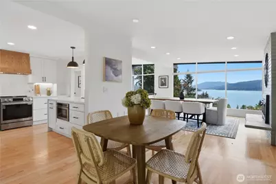 639 W Lake Sammamish Parkway NE, Bellevue, WA 98008 - Photo 8