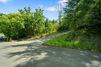 110 N Burke Road, Woodland, WA 98674 - Photo 2