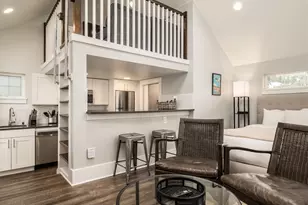 111 NE 63rd St, Seattle, WA 98115 - Photo 38