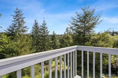526 Taft Avenue, Raymond, WA 98577 - Photo 26