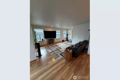 22615 W 44th Ave, Mountlake Terrace, WA 98043 - Photo 4
