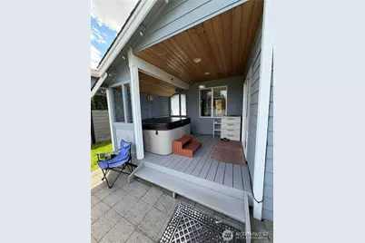 22615 W 44th Ave, Mountlake Terrace, WA 98043 - Photo 12