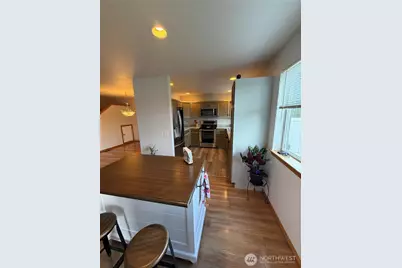 22615 W 44th Ave, Mountlake Terrace, WA 98043 - Photo 6