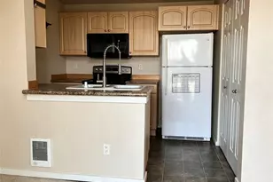 3819 130th Ln SE, Bellevue, WA 98006 - Photo 4