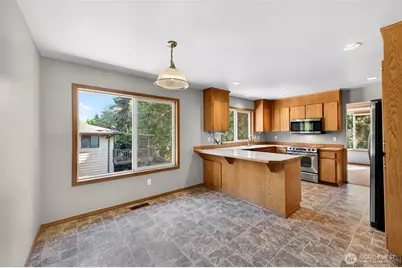 7011 47th Avenue E, Tacoma, WA 98443 - Photo 12