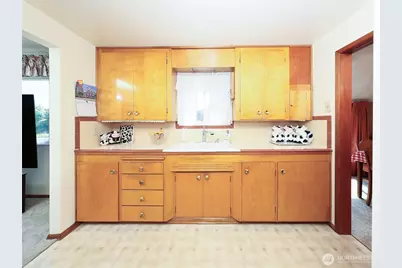25033 20th Avenue S, Des Moines, WA 98198 - Photo 10