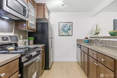 300 N 130th Street W #2205, Seattle, WA 98133 - Photo 12