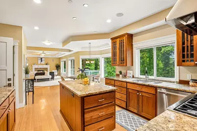 13128 SE Newport Way, Bellevue, WA 98006 - Photo 14