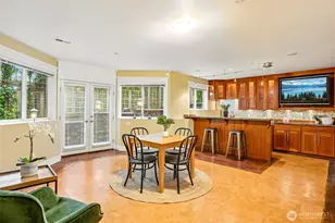 13128 SE Newport Way, Bellevue, WA 98006 - Photo 36