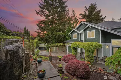 13128 SE Newport Way, Bellevue, WA 98006 - Photo 1