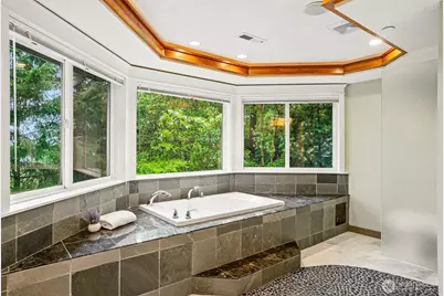 13128 SE Newport Way, Bellevue, WA 98006 - Photo 26