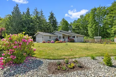 2021 Doe Dr, Oak Harbor, WA 98277 - Photo 2