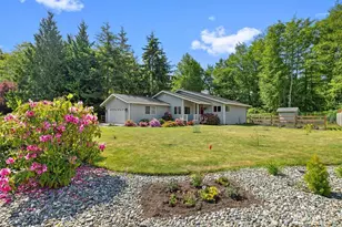 2021 Doe Dr, Oak Harbor, WA 98277 - Photo 2