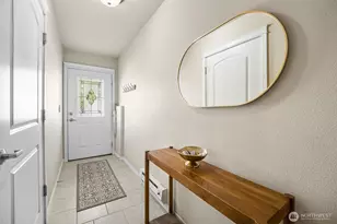 524 Pilchuck Path, Everett, WA 98201 - Photo 2