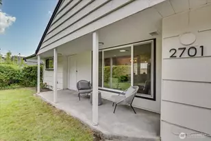 2701 NE 110th St, Seattle, WA 98125 - Photo 2