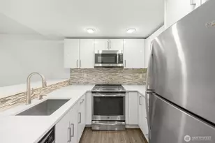 13717 Linden Ave N, Seattle, WA 98133 - Photo 1