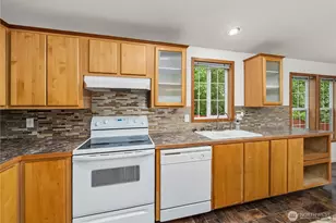 337 Redwood St, Enumclaw, WA 98022 - Photo 10