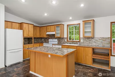 337 Redwood Street, Enumclaw, WA 98022 - Photo 8