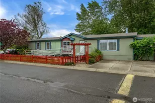 337 Redwood St, Enumclaw, WA 98022 - Photo 1