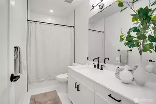 2127 2nd Ave N, Seattle, WA 98109 - Photo 8