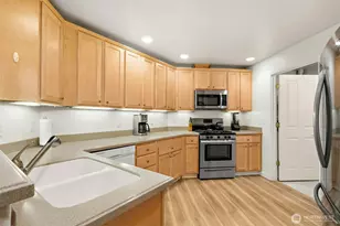 8500 Main St, Edmonds, WA 98026 - Photo 10