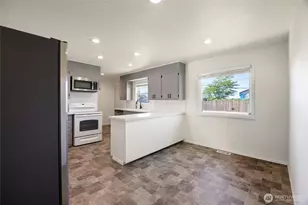 1046 W Gem Ave, Moses Lake, WA 98837 - Photo 10