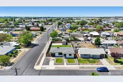 1046 W Gem Avenue, Moses Lake, WA 98837 - Photo 30