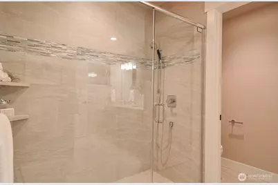 10202 44th Avenue SW, Seattle, WA 98146 - Photo 24