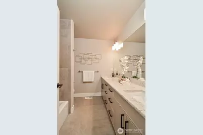 10202 44th Avenue SW, Seattle, WA 98146 - Photo 30