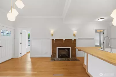 145 Park Avenue N, Renton, WA 98057 - Photo 4