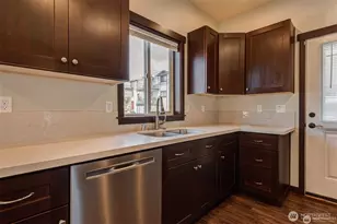 3323 Hoyt Ave, Everett, WA 98201 - Photo 10