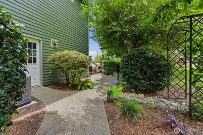 1409 27th Street SE, Puyallup, WA 98372 - Photo 4