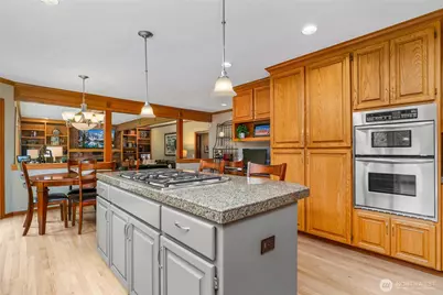 22519 SE 46th Place, Redmond, WA 98075 - Photo 12
