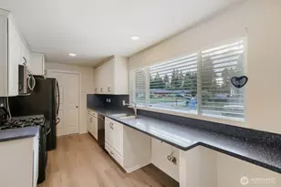 32424 10th Pl S, Federal Way, WA 98003 - Photo 8