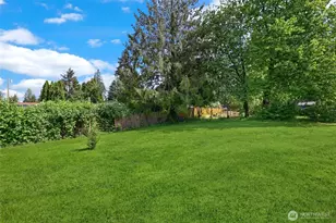 20908 93rd St E, Bonney Lake, WA 98391 - Photo 24