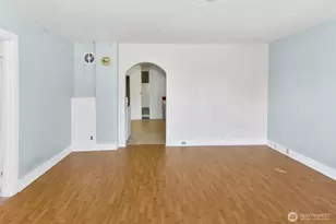 8421 S D St, Tacoma, WA 98444 - Photo 2