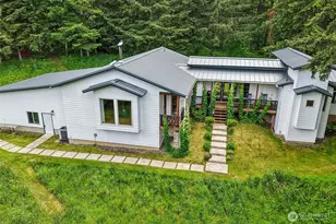 873 Mountain View Rd, Kalama, WA 98625 - Photo 2