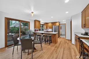12610 NE 68th Pl, Kirkland, WA 98033 - Photo 16