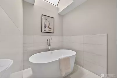 12610 NE 68th Place, Kirkland, WA 98033 - Photo 26