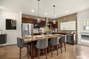 998 NE High St, Issaquah, WA 98029 - Photo 8