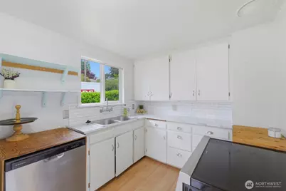 1132 Evans Avenue W, Bremerton, WA 98312 - Photo 12