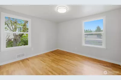 1132 Evans Avenue W, Bremerton, WA 98312 - Photo 26