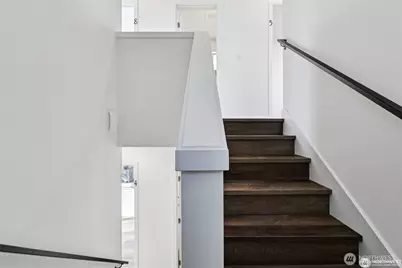 5255 Brooklyn Avenue NE, Seattle, WA 98015 - Photo 18