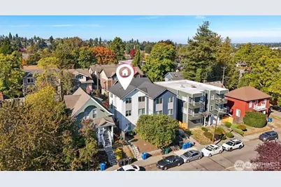 5255 Brooklyn Avenue NE, Seattle, WA 98015 - Photo 2