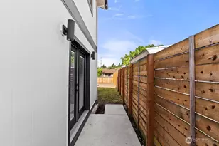 8327 44th Ave S, Seattle, WA 98118 - Photo 6