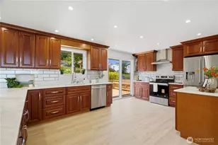 8220 S 120th St, Seattle, WA 98178 - Photo 10