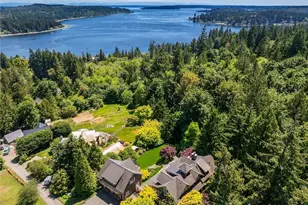 4548 Island Ave NE, Bainbridge Island, WA 98110 - Photo 2