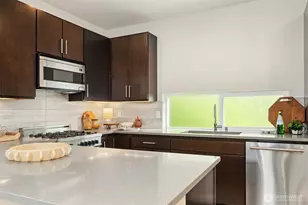 2409 NW 64th St, Seattle, WA 98107 - Photo 8